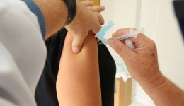 SC tem 95 mortes por influenza em 2025; vacinação atingiu 40% da população de risco