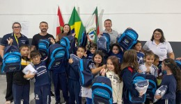 Município inicia entrega de uniformes e dá largada ao ano letivo na rede municipal