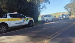 PM recupera caminhonete furtada e prende suspeito