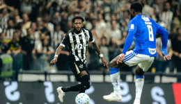 Galo vira sobre o Cruzeiro e garante vaga na semifinal da Copa do Brasil