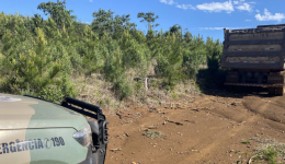 Polícia Militar Ambiental recupera dois caminhões furtados no Oeste de SC