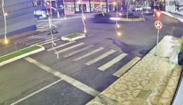 Jetta é flagrado em alta velocidade e suspeita é de fuga de abordagem policial