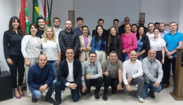 Seminário de comércio exterior reúne empresários do Sudoeste na Tri-fronteira