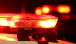 Mulher é morta a facadas dentro de casa; companheiro é preso por feminicídio