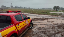 SC envia bombeiros e cães de busca para simulado interestadual no RS