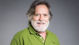 Ator José de Abreu oficializa pré-candidatura a deputado federal pelo PT