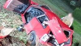 Capotamento na SC-163 deixa cinco feridos e mulher é ejetada do veículo