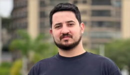 Motorista de 28 anos morre após carro em alta velocidade capotar