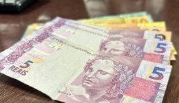 Trabalhadores do comércio podem ter salário mínimo de R$ 2.500 com novo projeto na Câmara