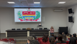 Debate discute uso de veículos elétricos por adolescentes
