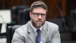 Requião Filho propõe zerar impostos de pequenas e microempresas até 2033