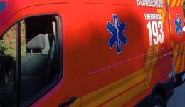 Idosa é socorrida após vazamento de gás causar explosão em cozinha