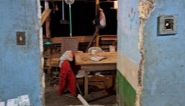 Filho agride e estrangula a mãe e é baleado pelo irmão adolescente no Oeste