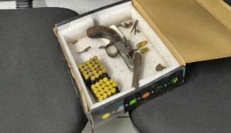 Homem é preso com arma artesanal e munições de uso restrito