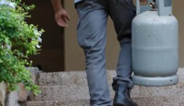 Suspeitos são detidos após furto de botijão de gás no centro