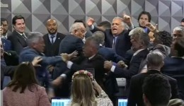 CPI do INSS aprova quebra de sigilo bancário do filho de Lula e sessão termina em confusão