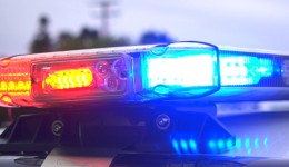 Rapaz é preso após tentar furtar uísque e agredir funcionários em supermercado