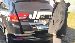 Acusado de invadir casa de mulher enquanto vítima dormia e levar joias é preso
