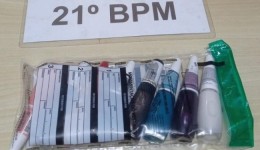 Menores são flagradas furtando vidros de esmaltes em loja