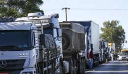 Caminhoneiros preparam greve nacional para os ‘próximos dias’ em meio à alta do diesel