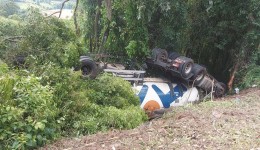 Rodovia do Sudoeste está interditada para retirada de carga perigosa