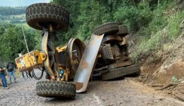 Patrola da Prefeitura tomba no interior do município