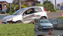 Acidente entre veículos deixa trânsito em meia pista