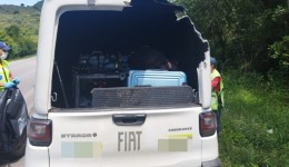 Homem é encontrado morto dentro de veículo na BR-470