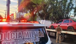 Corsa é apreendido com dívida de mais de R$ 22 mil