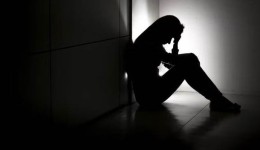 Mulher se esconde em fórum e denuncia cárcere privado após companheiro invadir prédio no Paraná