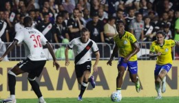 Vasco vence o Palmeiras de virada em São Januário pelo Brasileirão