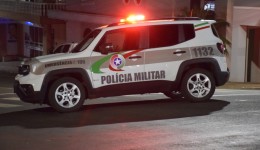 Homem é preso por agredir ex-companheira e outro homem