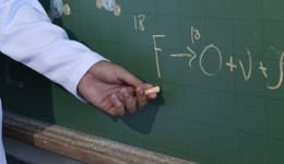 Valor do novo piso salarial dos professores em 2026 é confirmado pelo governo