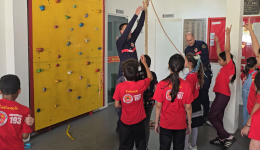 Alunos do Projeto Bombeiro Mirim participam de tarde de aprendizado e diversão no quartel