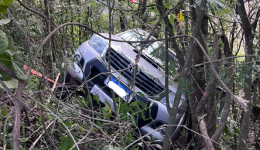 Colisão entre caminhonete e caminhão deixa dois idosos feridos na BR-158