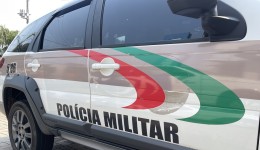 Criminoso invade casa, ameaça idoso e foge de bicicleta no Oeste de SC