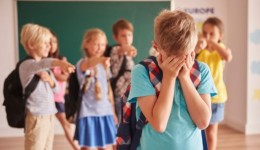 SC poderá ter canal anônimo de denúncias de bullying em escolas; entenda