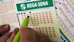 Três apostas acertam seis dezenas da Mega-Sena e vão dividir R$ 104,5 milhões