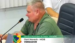 Câmara arquiva processo contra vereador que sugeriu matar cães de rua