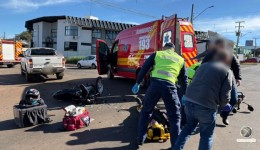 Motociclista fica ferido em colisão no centro