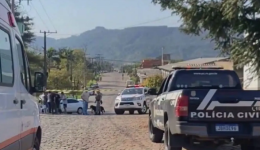Adolescente de 14 anos morre após ataque a facadas