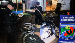 Motociclista tenta fugir de abordagem, sofre acidente e é preso com moto roubada no Brasil