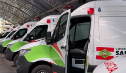 Estado entrega 10 novas ambulâncias para reforçar atendimento na região