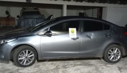 PM recupera carro furtado e prende jovem que levaria maconha para SC