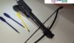 Polícia apreende equipamento semelhante a arco e flecha após briga