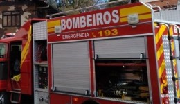 Trabalhadores sofrem queda de barracão