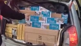 PRF apreende mais de 12 mil maços de cigarro contrabandeado na BR-282