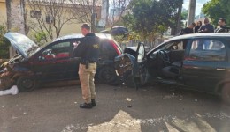 Duas pessoas ficam feridas após colisão no bairro Nossa Senhora Aparecida