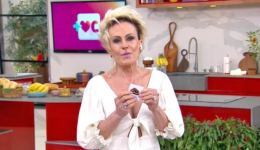 Ana Maria Braga completa 77 anos e renova contrato com a TV Globo até 2030