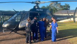 Jovem é transferido de helicóptero após grave acidente de moto no Oeste Catarinense